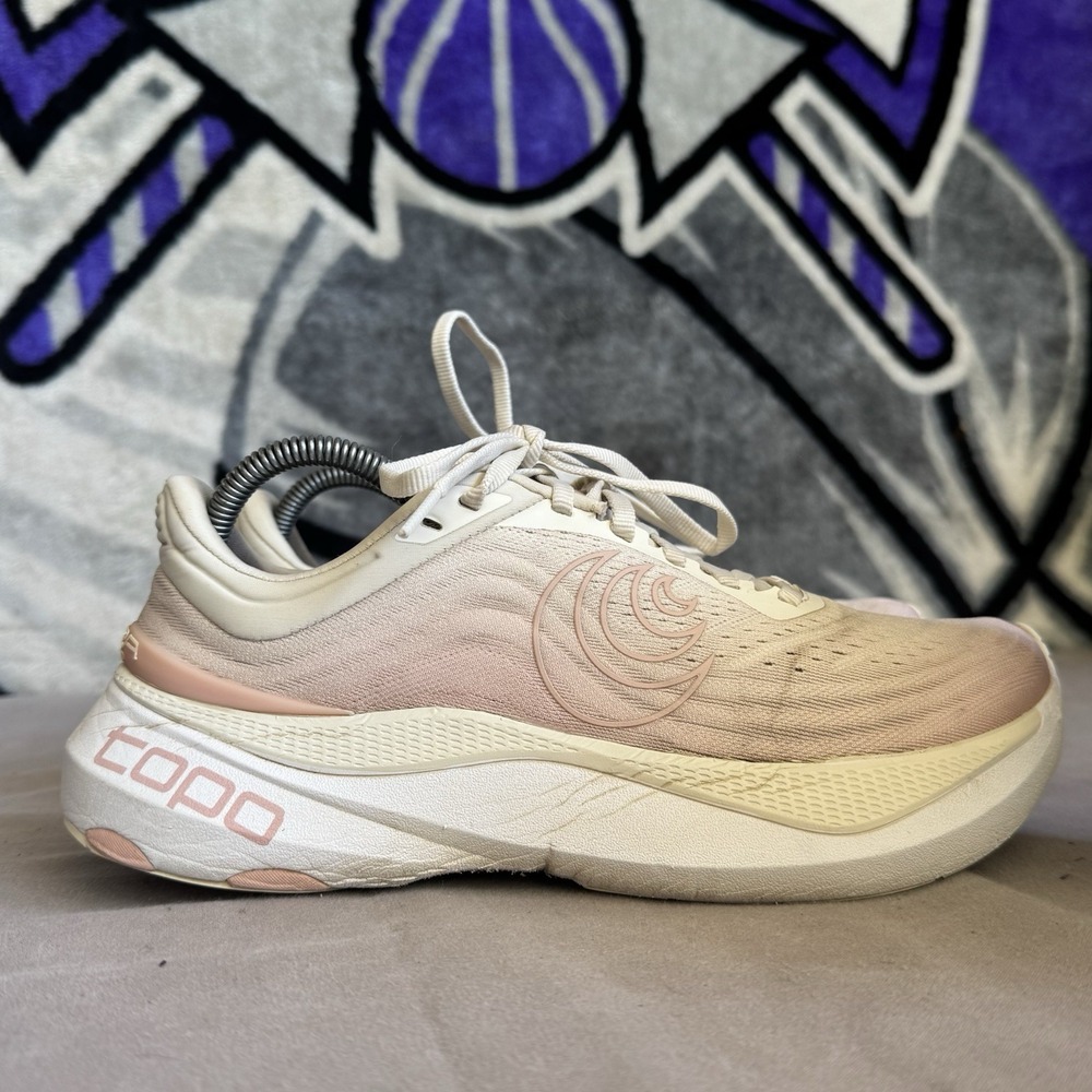 Size 8.5 - Topo Aura Cream/Rose Womens Athletic Shoes‎ - Picture 2 of 10